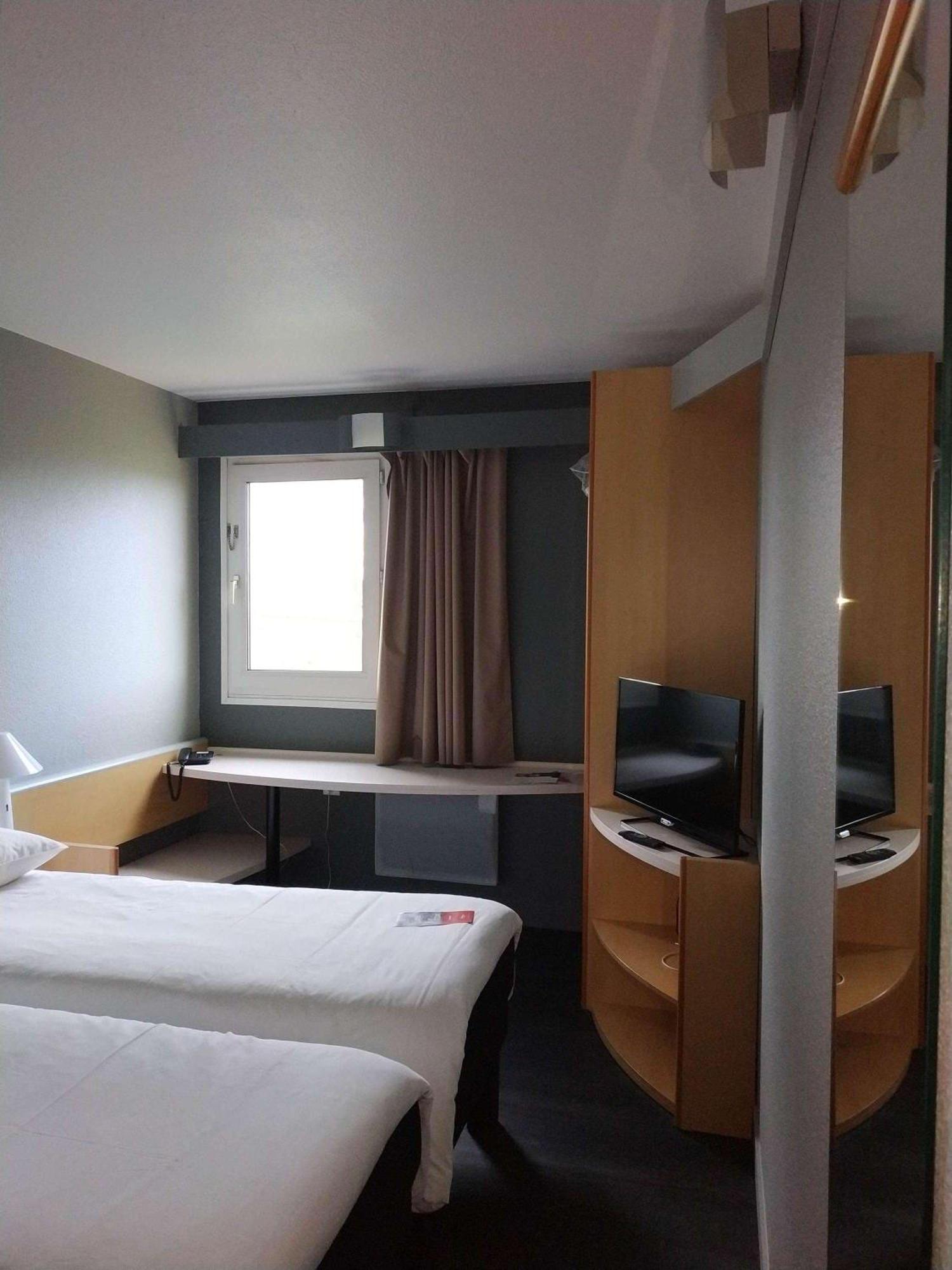 Ibis Auxerre Sud Hotel Venoy Bagian luar foto